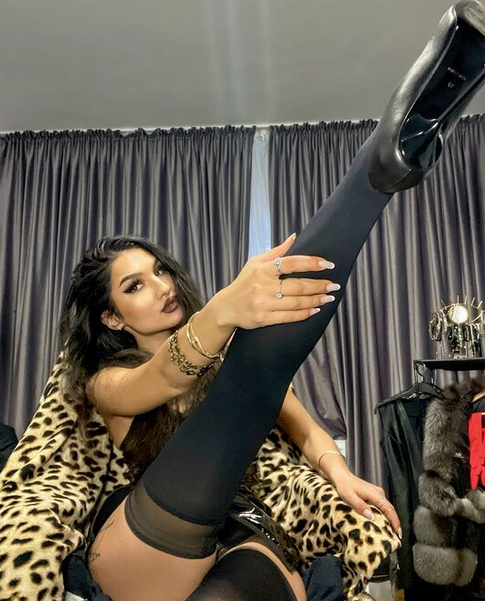 Live BDSM Cam Domination